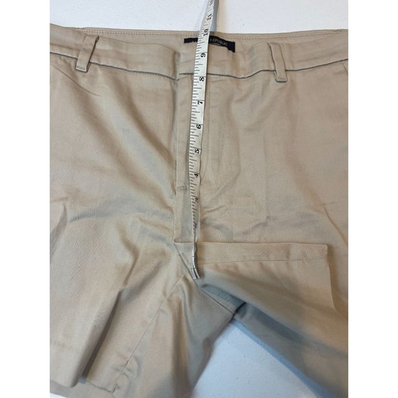 Banana Republic Womens The Avalon Shorts Mid Rise Stretch Flat Front Beige SZ 8 - Picture 4 of 10